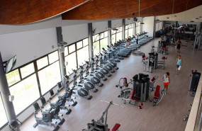 ep archivo foto de archivo del centro las raquetas gimnasio fitness running ejercicio bicicletas ep archivo foto de archivo del centro las raquetas gimnasio fitness running ejercicio bicicletas