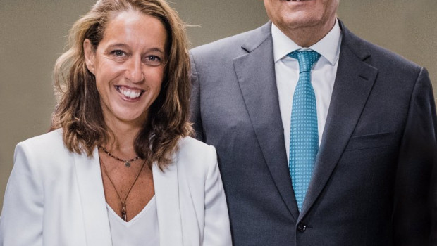 ep archivo   isabel sanchez toma el relevo de manuel lopez como nueva ceo de delaviuda confectionary
