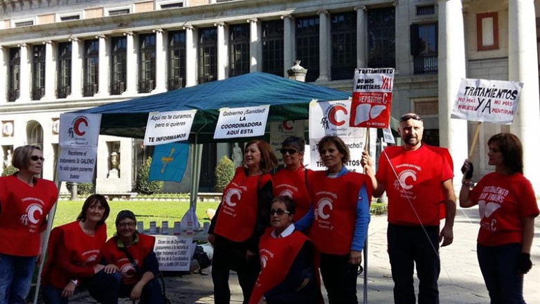 Concentración de afectados por hepatitis C | EUROPA PRESS - Archivo ep concentracionafectadoshepatitis c