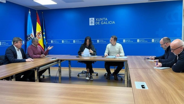 ep el conselleiro do mar alfonso villares ha mantenido un tercer encuentro con representantes de las