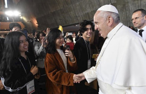 ep el papa con jovenes japoneses durante su ultima visita al pais