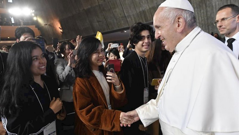 ep el papa con jovenes japoneses durante su ultima visita al pais