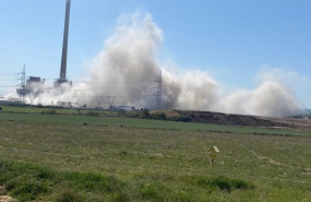 ep endesa vuela de una sola vez las tres torres de refrigeracion de la central termica de andorra