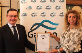 ep garden hotels primera cadena hotelera en espana en renovar el certificado de estrategia de