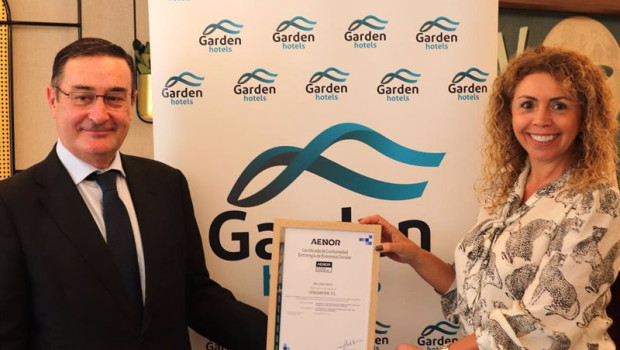 ep garden hotels primera cadena hotelera en espana en renovar el certificado de estrategia de