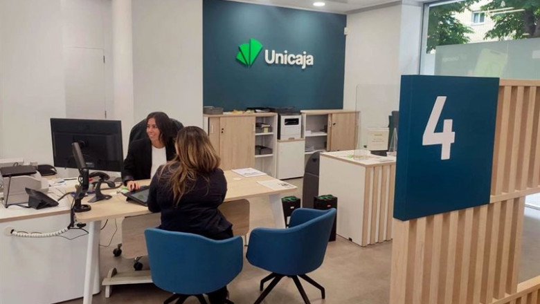 ep imagen de archivo de una oficina de unicaja ep imagen de archivo de una oficina de unicaja