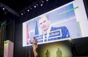 ep javier ortega smith durante el mitin del palacio de vistalegre madrid