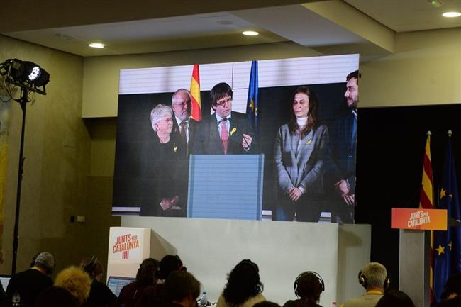 ep juntsxcat siguecomparecenciacarles puigdemont21d