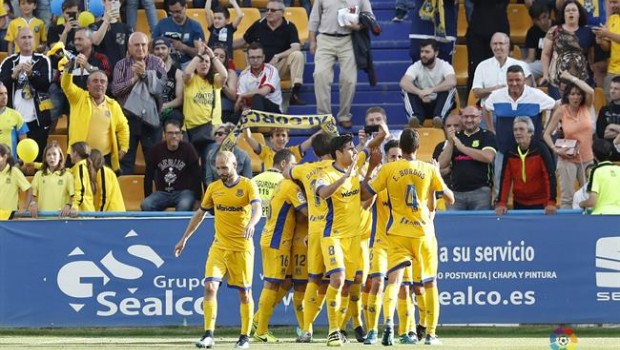 ep los jugadoresalcorcon celebranvictoriarayo vallecano