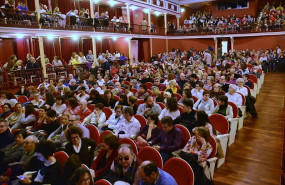 ep publico en una funcion de teatro en la localidad madrilena de alcala de henares madrid