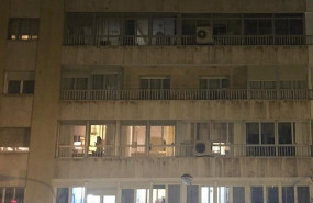 ep vecinos de la calle felix boix madrid aplaudiendo en apoyo a los sanitarios en plena jornada de