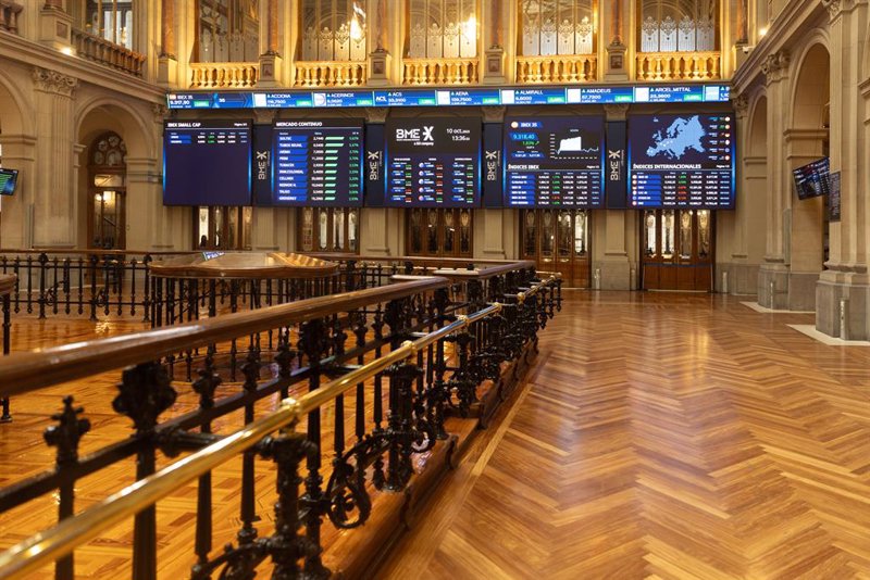 El Ibex da un nuevo paso hacia los máximos anuales