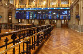 ep archivo   paneles del ibex 35 en el palacio de la bolsa de madrid a 10 de octubre de 2023 en