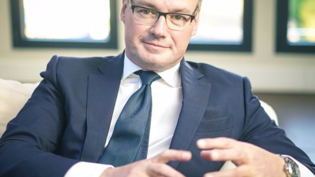 ep daniel escondrillas deja la primera linea de natixis partners espana como consejero delegado pero