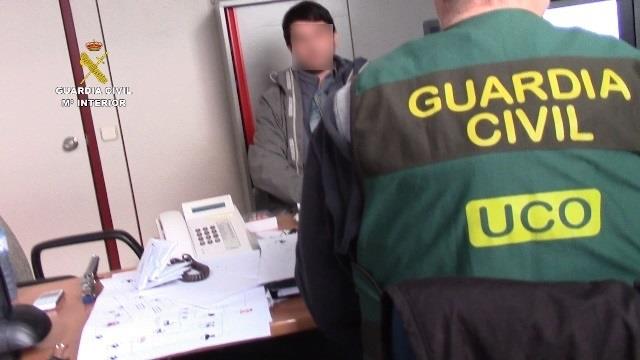 Detenido en Barcelona un hacker ruso reclamado por EEUU | GUARDIA CIVIL ep detenidobarcelonahacker ruso reclamadoeeuu