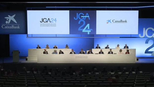 ep el equipo directivo de caixabank durante la junta general de accionistas de la entidad
