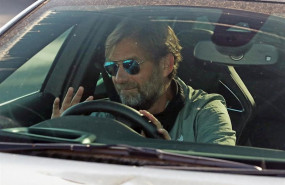 ep el tecnico del liverpool jurgen klopp en su llegada a las instalaciones deportivas del club red