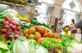 ep fruta y verdura en el mercado central