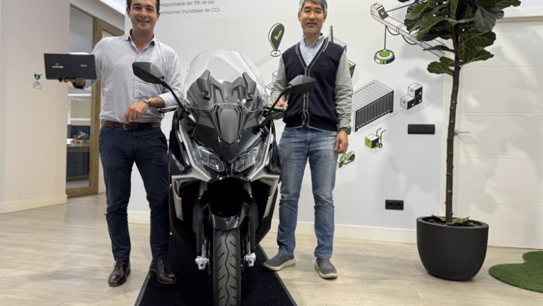 Kymco firma a Komobi como 'partner' para conectar un sistema antirrobo con servicio 'ecall' en sus motos. | KYMCO ep kymco firma a komobi como partner para conectar un sistema antirrobo con servicio ecall en sus