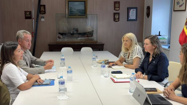 ep la conselleira do mar marta villaverde y la secretaria xeral de pesca isabel artime ep la conselleira do mar marta villaverde y la secretaria xeral de pesca isabel artime