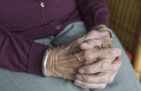 ep la enfermedad de parkinson afecta a 1 de cada 100 personas mayores de 60 anos sus causas son aun