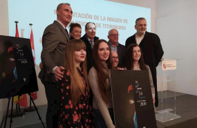 ep los estudiantes ganadores del concurso junto al delegado territorial de la junta en segovia jose