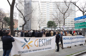 ep mas de 1300 tecnicos de hacienda se concentran en seis ciudades para protestar por la crisis de