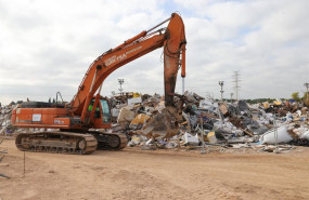 ep retirada de escombros generados por las obras de reconstruccion en paiporta