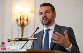 ep rodrigo buenaventura presidente de la cnmv durante su intervencion en el curso de verano