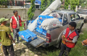 ep un equipo de voluntarios de caritas en nepal
