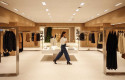 ep una chica en una macrotienda de zara