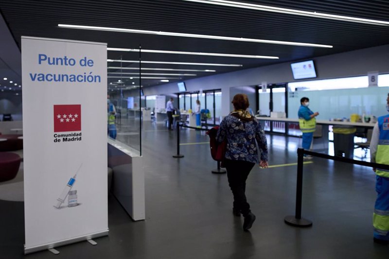 Madrid abrirá el 7 de julio la autocita para la vacunación del tramo de 30 a 35 años