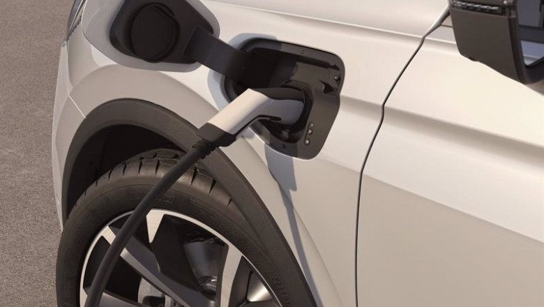 ep archivo   cargador de coche electrificado