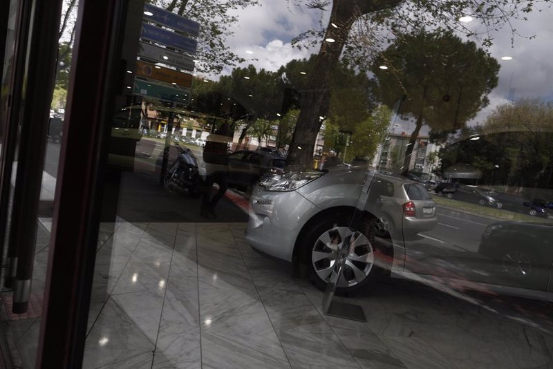 El paro del transporte afecta ya al suministro de los concesionarios, según alerta Faconauto