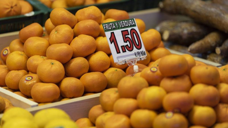 ep archivo mandarinas en un puesto de un mercado a 15 de marzo de 2023 en madrid espana ep archivo mandarinas en un puesto de un mercado a 15 de marzo de 2023 en madrid espana