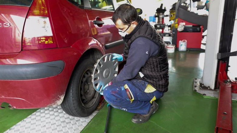 ep cambio de una rueda de un coche