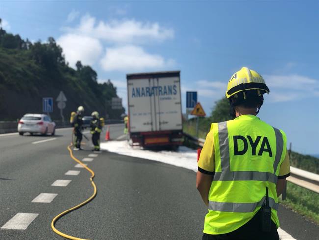 Camión incendiado en la A-8 | EMERGENCIAS CASTRO ep camion incendiadola a-8