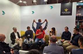 ep debate protagonizado por las organizaciones agrarias en el stand de caja rural aragon en fima
