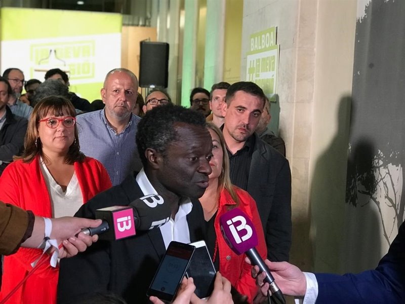 ep el coportavoz de mes per mallorca guillem balboa atiende a los medios
