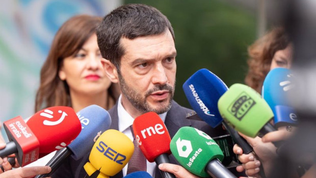 ep el ministro de derechos sociales consumo y agenda 2030 pablo bustinduy en un acto en bilbao ep el ministro de derechos sociales consumo y agenda 2030 pablo bustinduy en un acto en bilbao