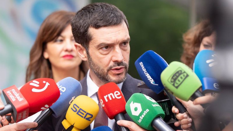 El ministro de Derechos Sociales, Consumo y Agenda 2030, Pablo Bustinduy, en un acto en Bilbao. | IÑAKI BERASALUCE/EUROPA PRESS ep el ministro de derechos sociales consumo y agenda 2030 pablo bustinduy en un acto en bilbao