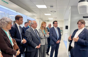 ep el ministro de industria jordi hereu la alcaldesa de rubi ana maria martinez el secretario de