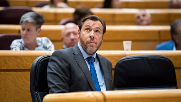 ep el ministro de transportes y movilidad sostenible oscar puente durante una sesion de control en