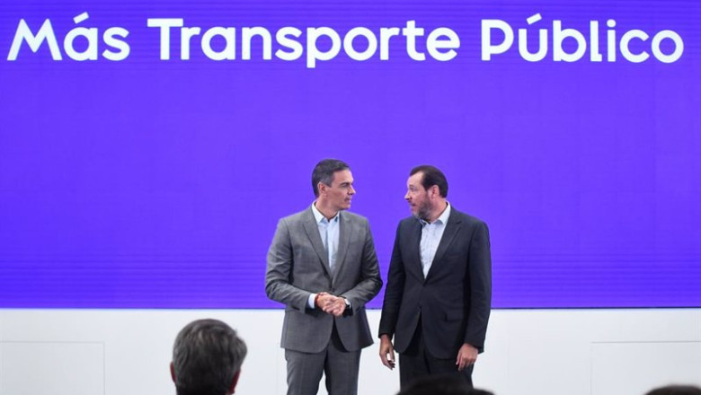 ep el presidente del gobierno pedro sanchez i y el ministro de transportes y movilidad sostenible ep el presidente del gobierno pedro sanchez i y el ministro de transportes y movilidad sostenible