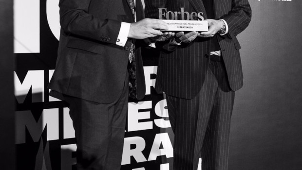 ep entrega del premio a la mejor empresa para trabajar en espana en 2023 otorgado por forbes