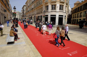 ep festival cine malaga alfombra roja turistas pasean alfombra larios 20200310181508