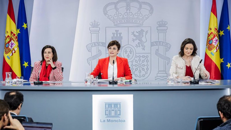 ep la ministra de defensa margarita robles la ministra de politica territorial y portavoz del ep la ministra de defensa margarita robles la ministra de politica territorial y portavoz del