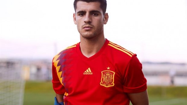 ep morata posala nueva camisetala seleccion espanola