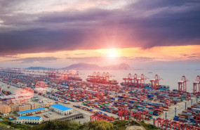 ep muelle de carga de contenedores de mercancias