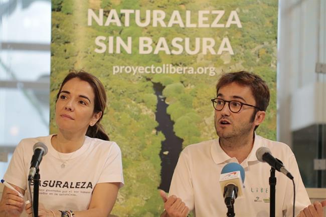 Nieves Rey de Ecoembes y Miguel López de SEO/BirdLife presentan '1m2' | ECOEMBES ep nieves reyecoembesmiguel lopezseobirdlife presentan 1m2